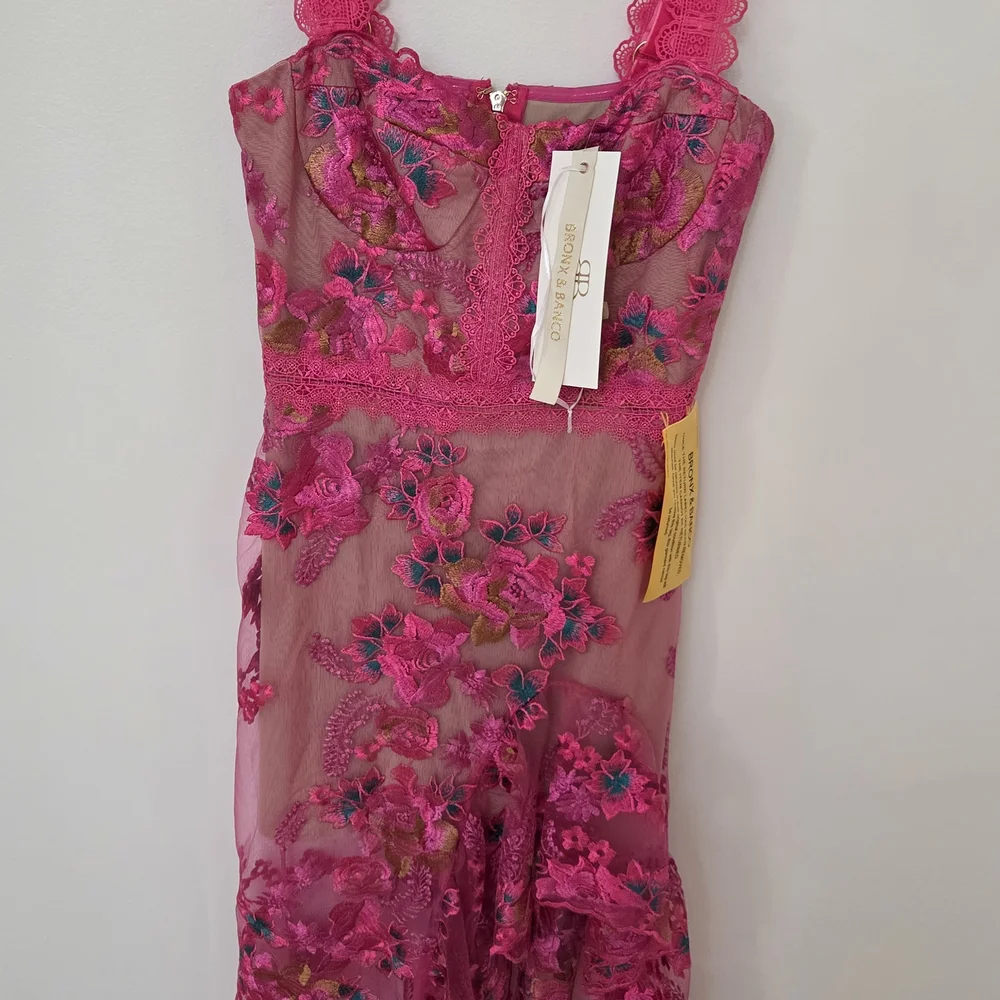 **NWT** BRONX & BANCO Vibrant Pink Asymmetrical Lace Dress - Picture 11 of 11